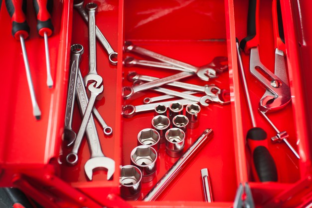 How to Organize a Tool Box | organize screwdrivers